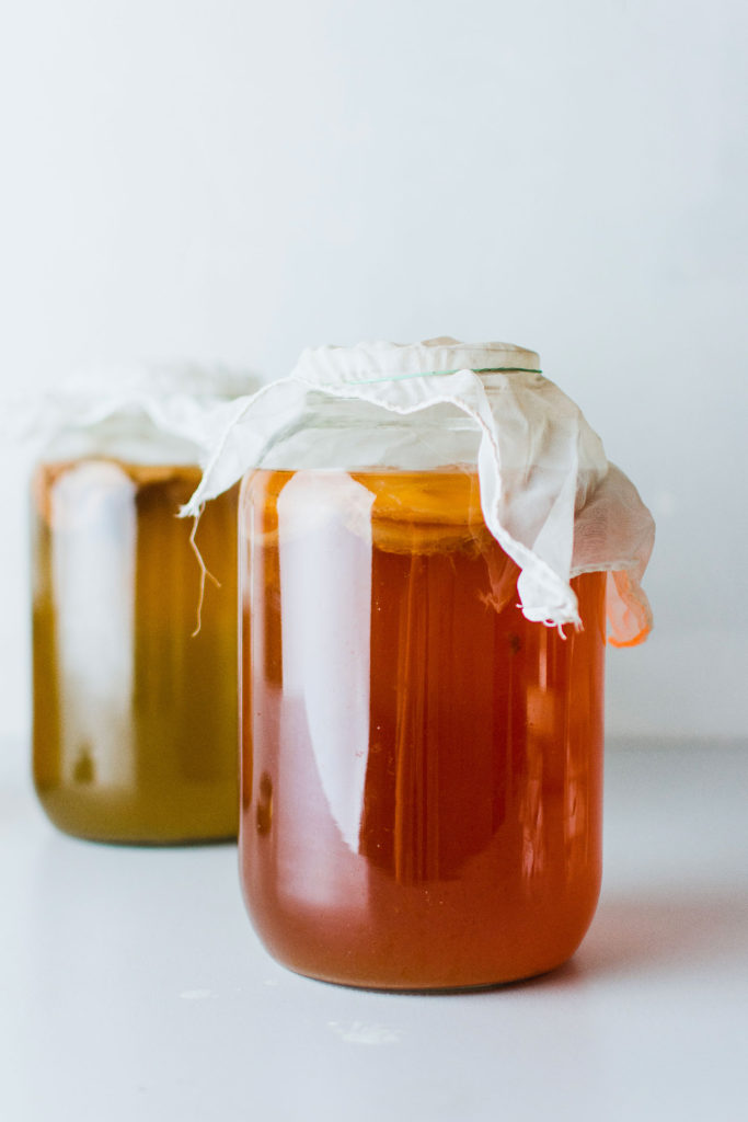 tendances-alimentaires-fermentation-kombucha-miso-kimchi-bio-terre